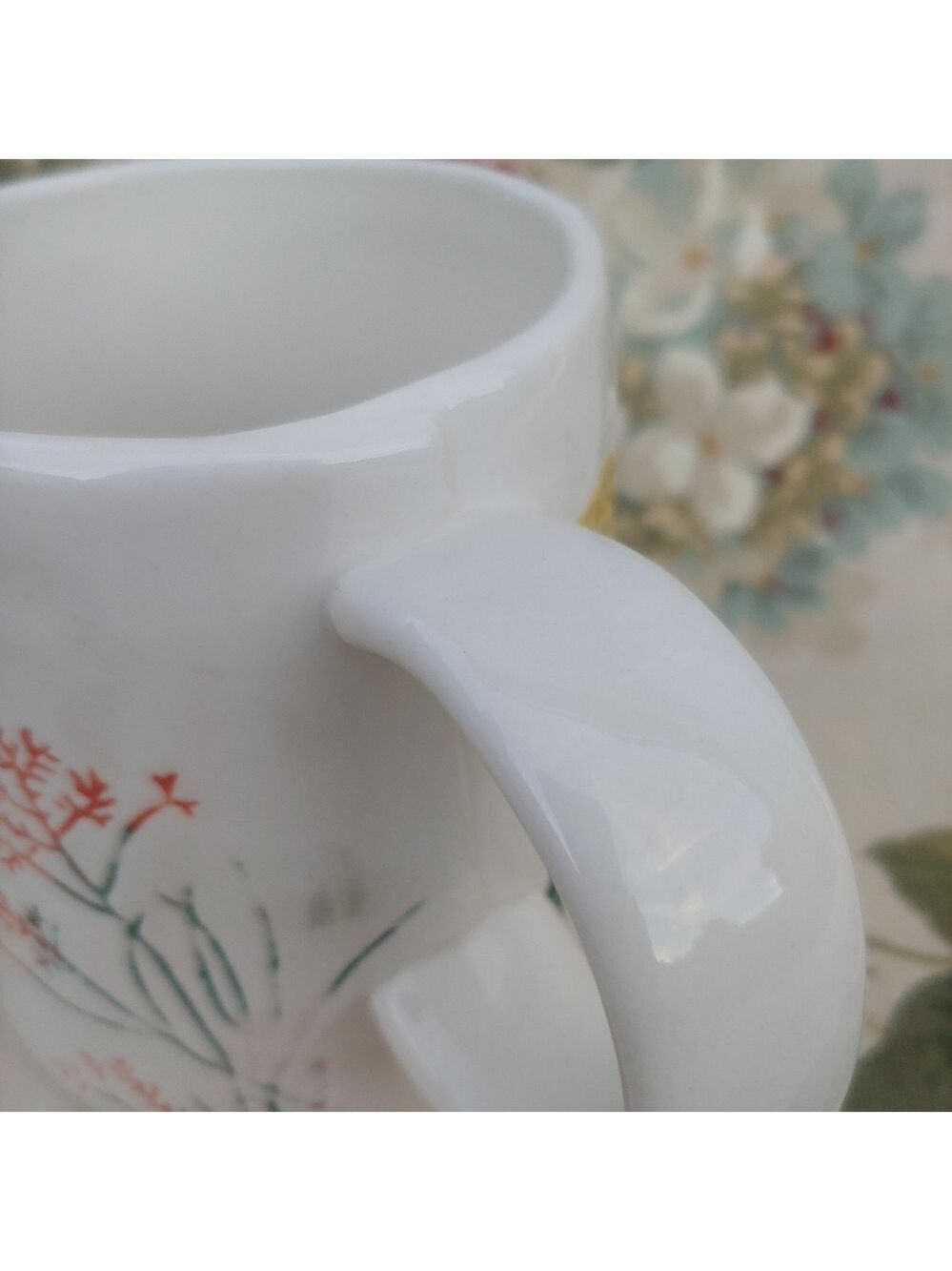 Anthropologie Dagny E Monogram Ceramic Mug with Handle Cream 14 oz - Picture 8 of 12